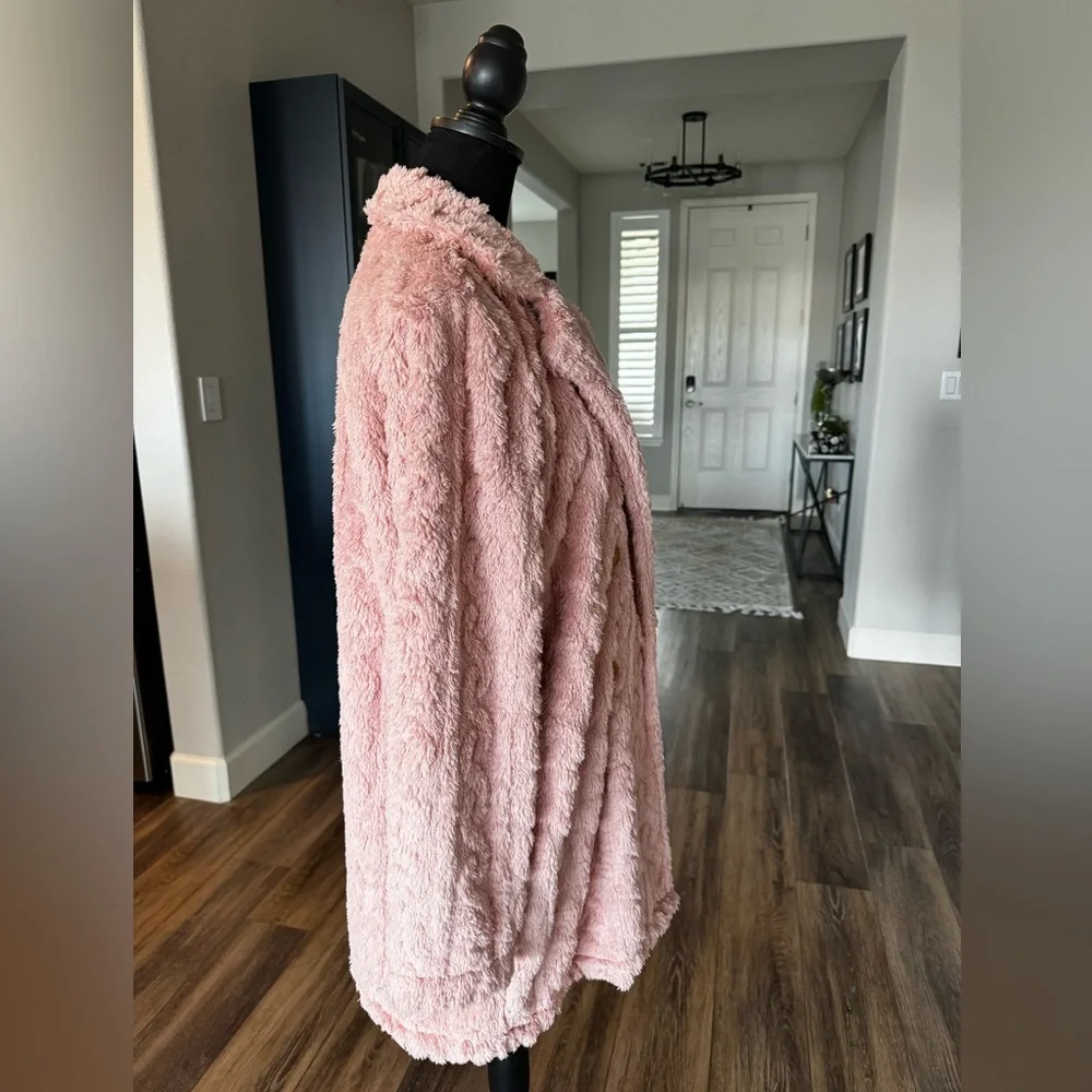 ADORABLE snuggly warm jacket / outer layer -Medium - Never Worn - Picture 5 of 7